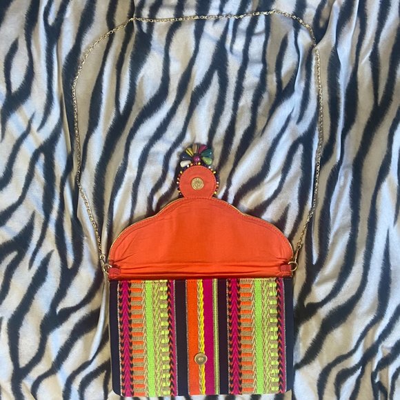 STEVE MADDEN Women's Bzada Multi-Color Strip Envelope Clutch/Crossbody - Picture 6 of 9